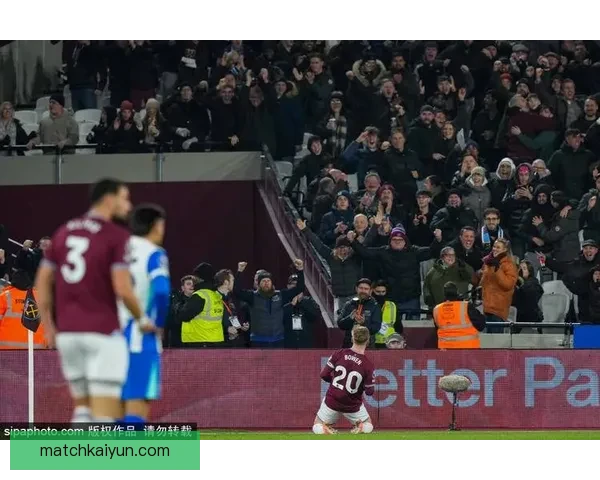 热刺战术体系深入解析，呈现球队在近期比赛中的战术演变与表现亮点。